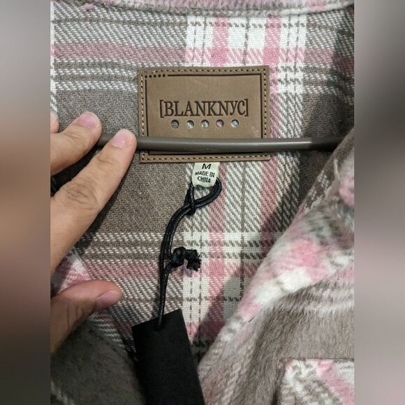 Anthropologie Blank NYC Cabin Fever Shacket Gray/Pink/White Size Medium NWT - Picture 7 of 10